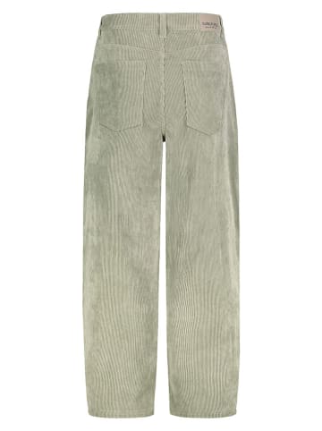 Sublevel Cordhose in Grün