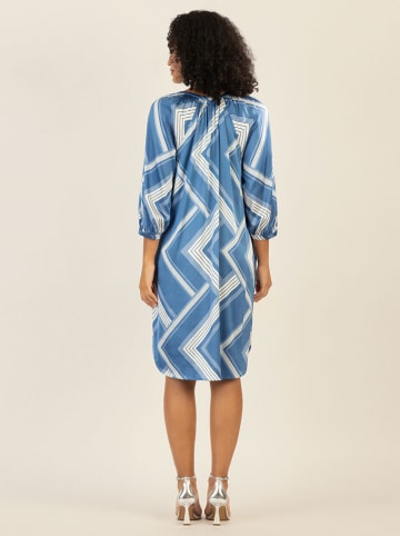 APART Kleid in Weiß/ Blau