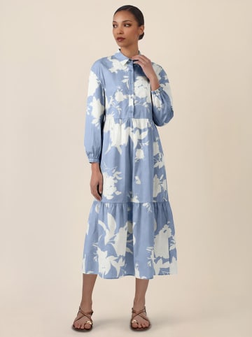 APART Kleid in Hellblau/ Weiß