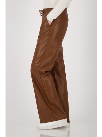 monari Kunstlederhose in Cognac