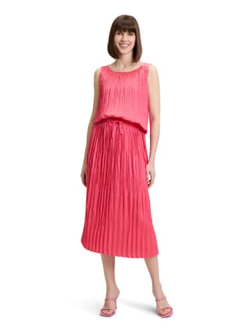 Betty Barclay Plisseerock in Pink
