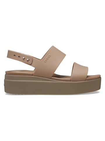 Crocs Sandalen "Brooklyn Low Wedge" in Beige