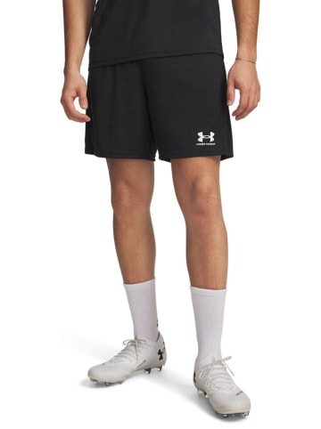 Under Armour Trainingsshorts "Challenger Core Short" in Schwarz