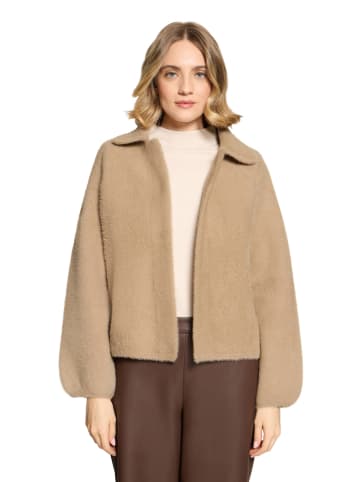 Betty Barclay Teddyjacke in Camel
