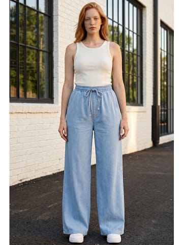 SOULSHAE Hose in Hellblau