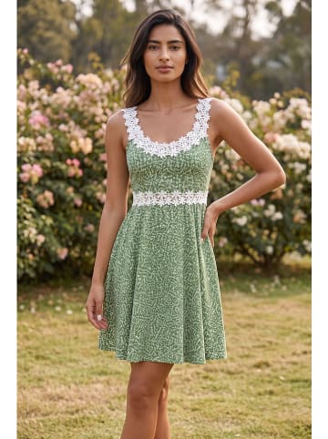 SOULSHAE Kleid in Grün/ Weiß