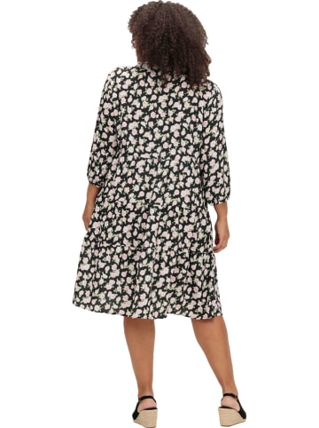 Kleid in Schwarz