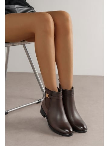 C'M Boots in Braun
