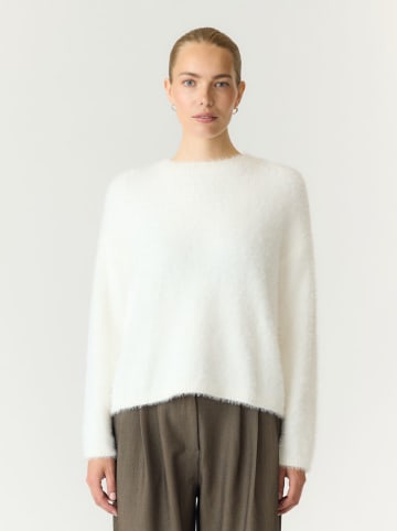 Sweter w kolorze białym