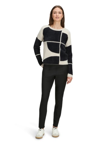 BETTY & CO Sweter w kolorze czarno-kremowym