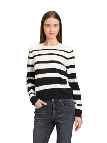 BETTY & CO Sweter w kolorze kremowo-czarnym