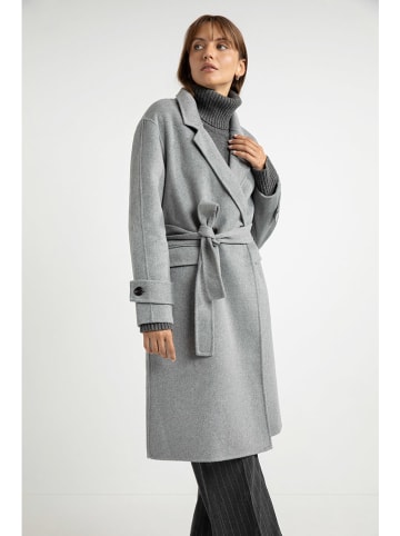 Płaszcz zimowy "Sandro" w kolorze szarym