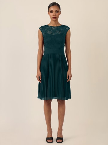 APART Kleid in Grün