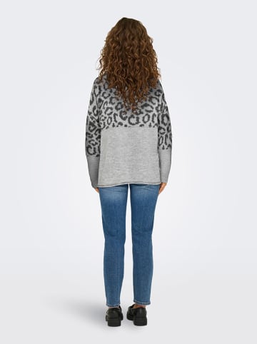 Sweter w kolorze szarym