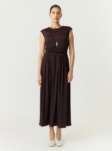 YAS Kleid in Dunkelbraun