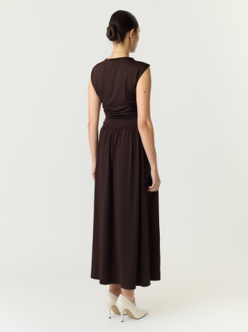 YAS Kleid in Dunkelbraun