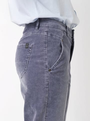 Toni Cordehose in Blau