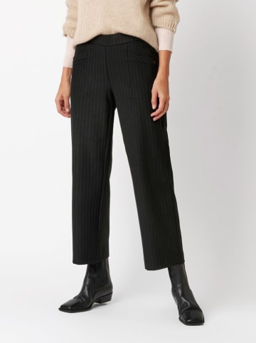 Toni Hose in Schwarz