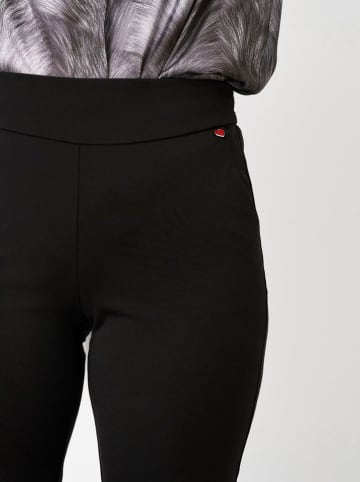 Relaxed by TONI Hose in Schwarz