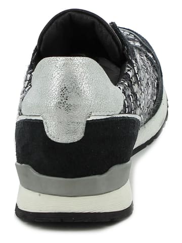 Sneakers in Schwarz/ Grau