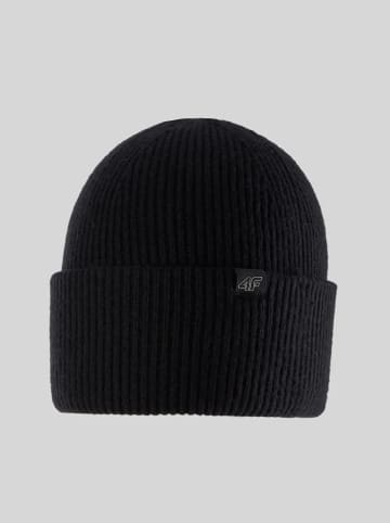 4F Muts zwart