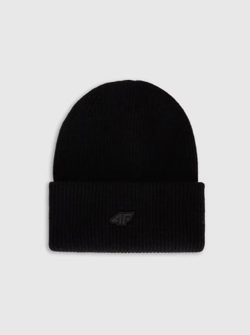 4F Muts zwart