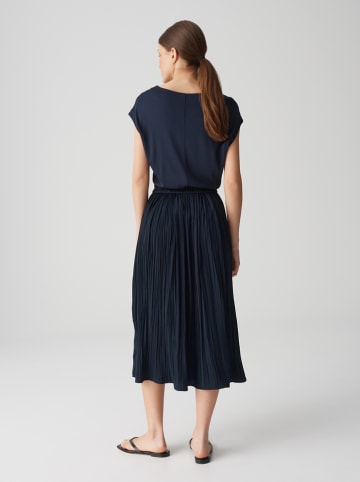 Kleid in Dunkelblau