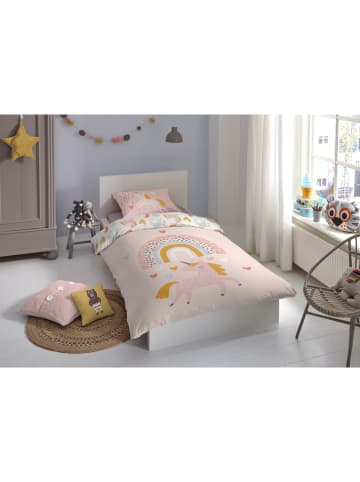 Beddengoedset lichtroze