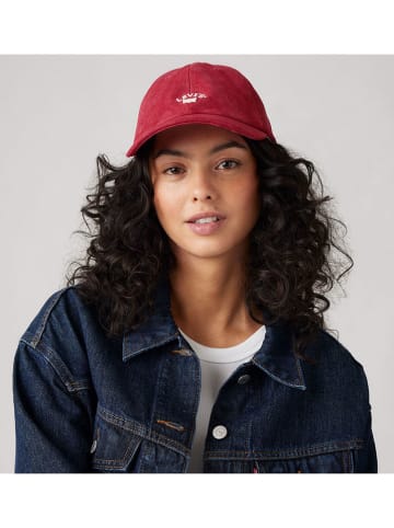 Levi's Pet rood
