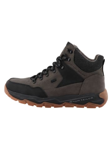 Boots in Braun