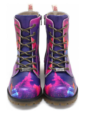 Boots in Lila