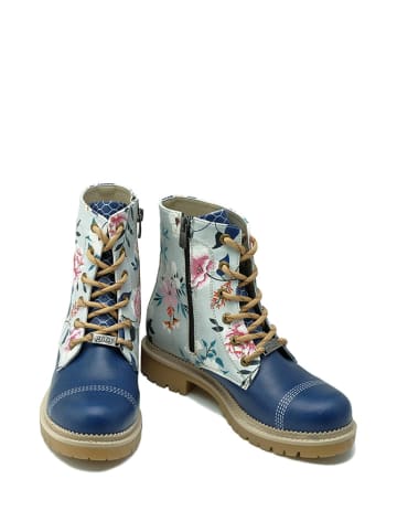 Boots in Blau/ Bunt