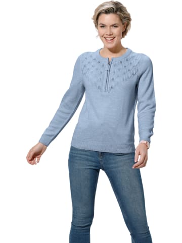Pullover in Hellblau