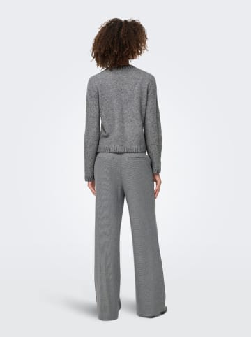 Pullover in Grau