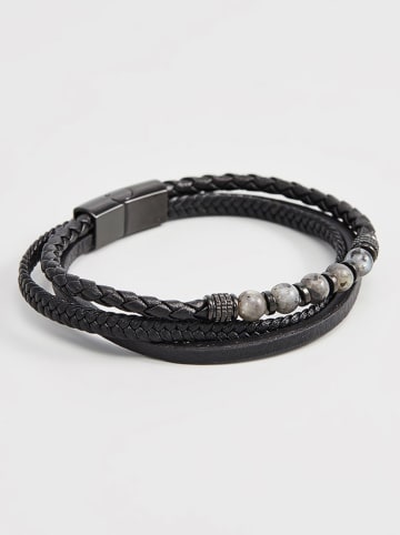 Armband mit Schmuckelementen