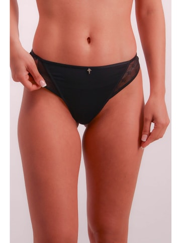 String in Schwarz