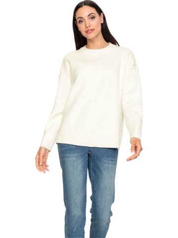 Sweter w kolorze kremowym