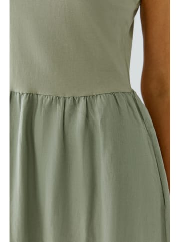 Kleid in Grün
