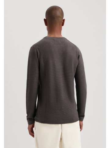 Sweter w kolorze antracytowym
