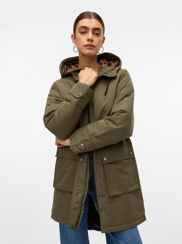 Parka w kolorze khaki