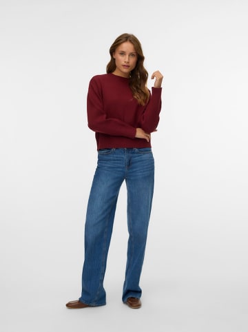 Sweter w kolorze bordowym