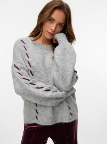 Sweter w kolorze szarym