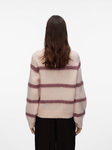 Sweter w kolorze jasnoróżowym