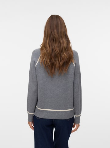 Sweter w kolorze szarym