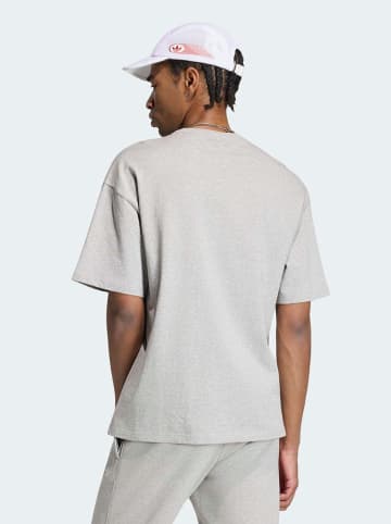 adidas Shirt in Grau
