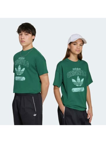 adidas Shirt in Grün
