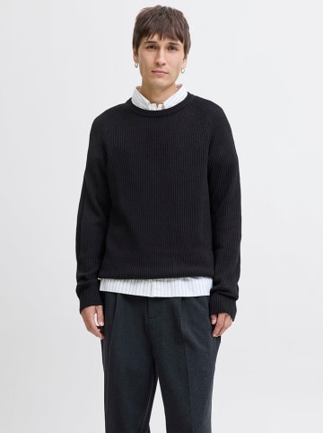 Sweter w kolorze czarnym