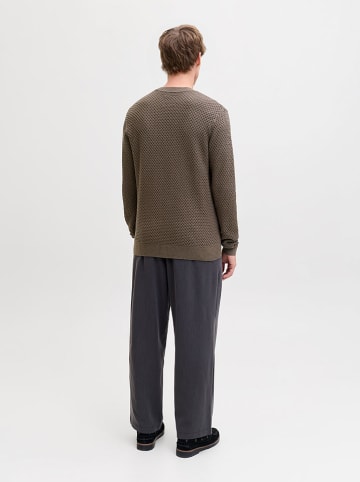 Sweter w kolorze jasnobrązowym