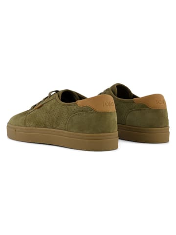 Skórzane sneakersy w kolorze oliwkowym