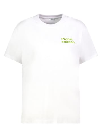 Shirt wit